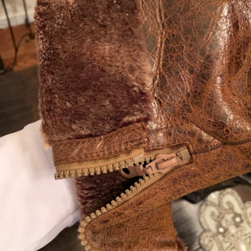 Shearling Leather Jacket - Picture 4 of 7